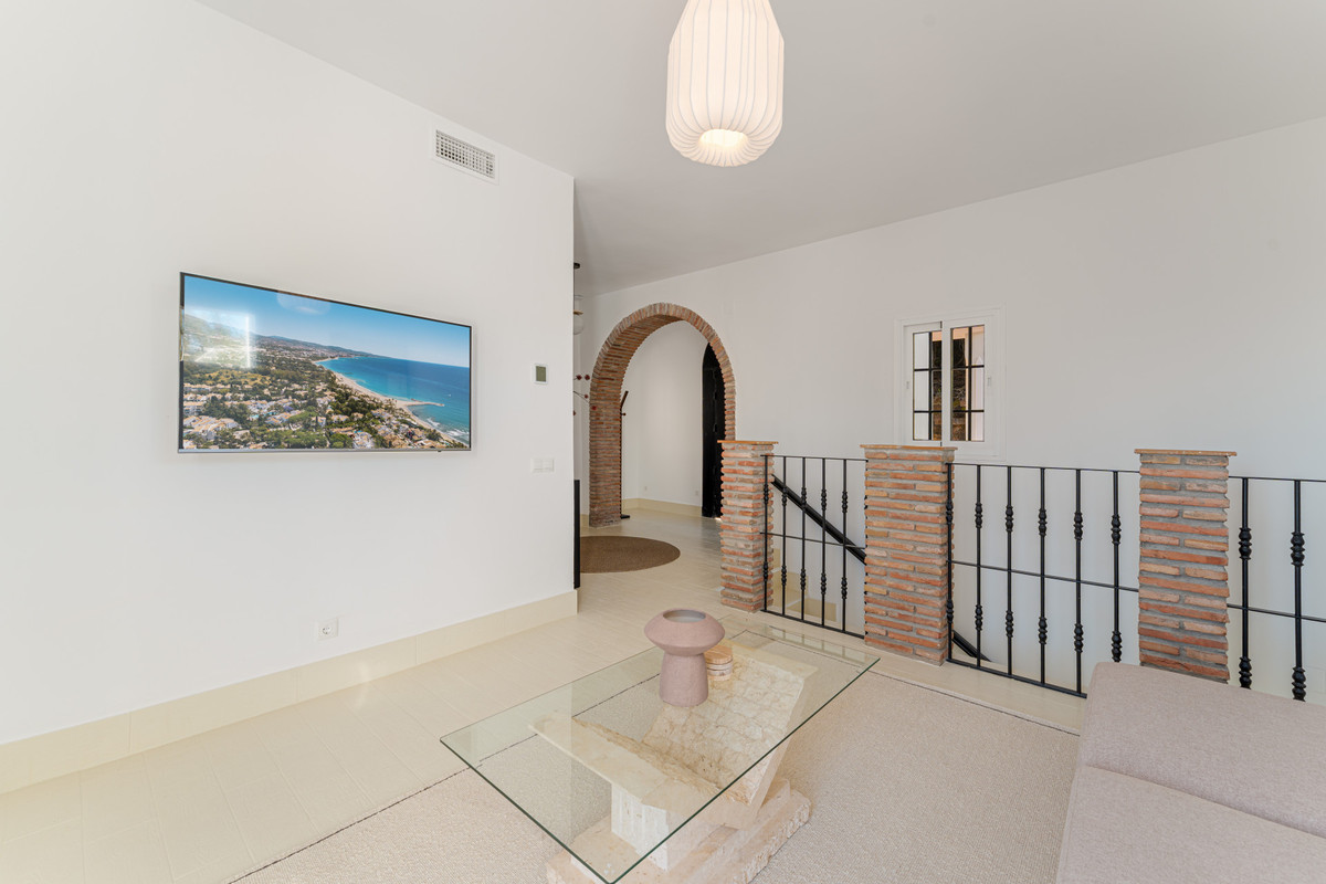 Se vende Villa - Chalet de 6 dormitorios en Costa Del Sol, Málaga, España