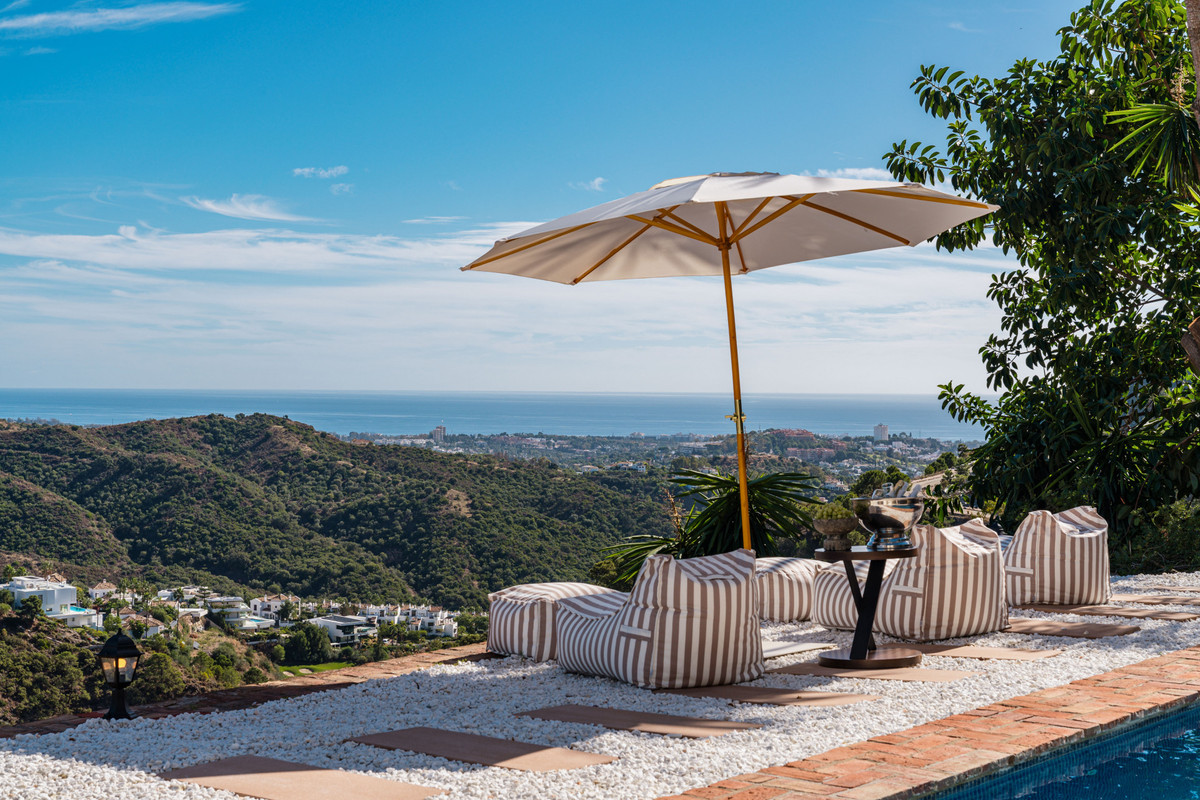 Se vende Villa - Chalet de 6 dormitorios en Costa Del Sol, Málaga, España