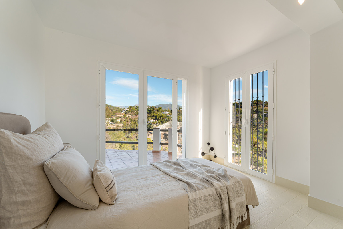 Se vende Villa - Chalet de 6 dormitorios en Costa Del Sol, Málaga, España