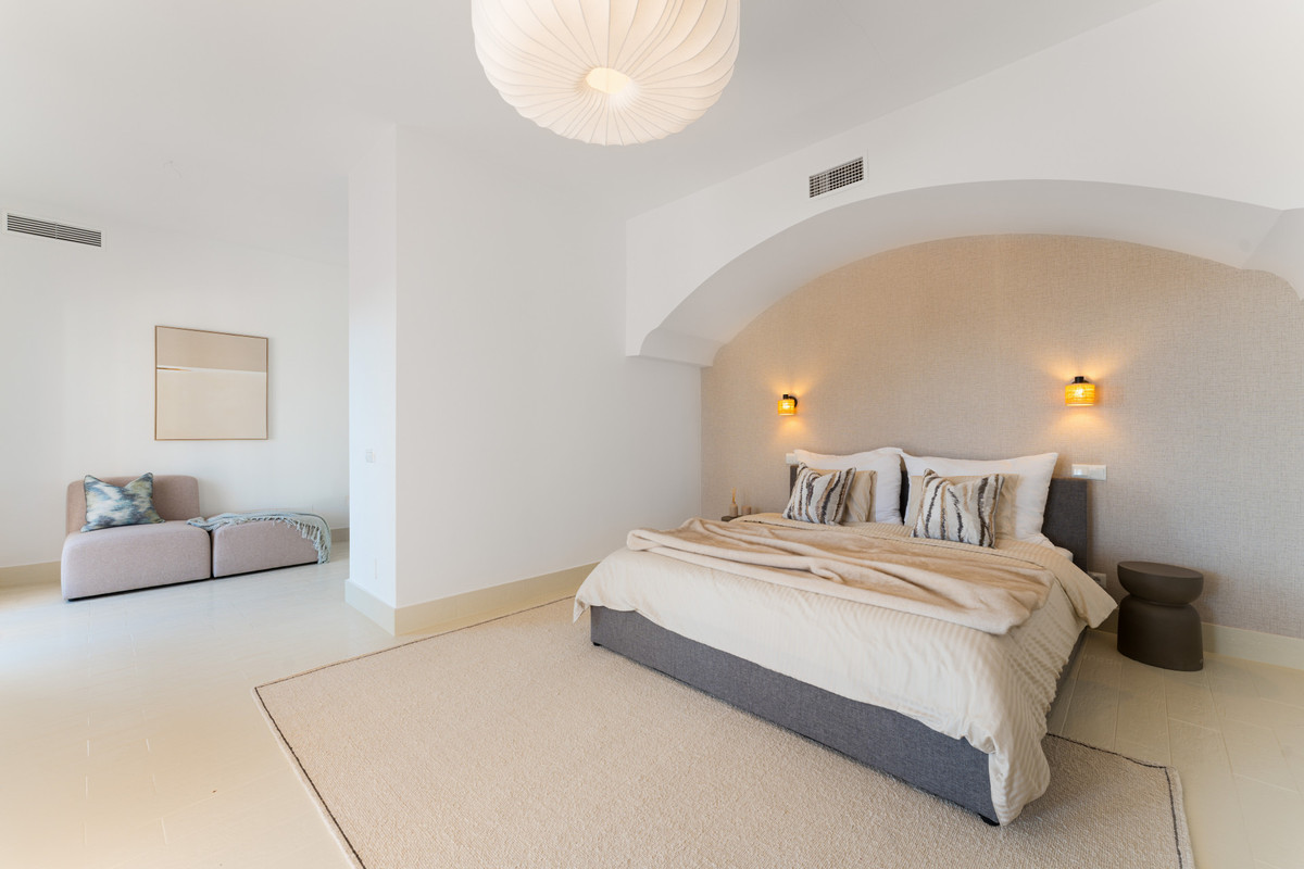 Se vende Villa - Chalet de 6 dormitorios en Costa Del Sol, Málaga, España
