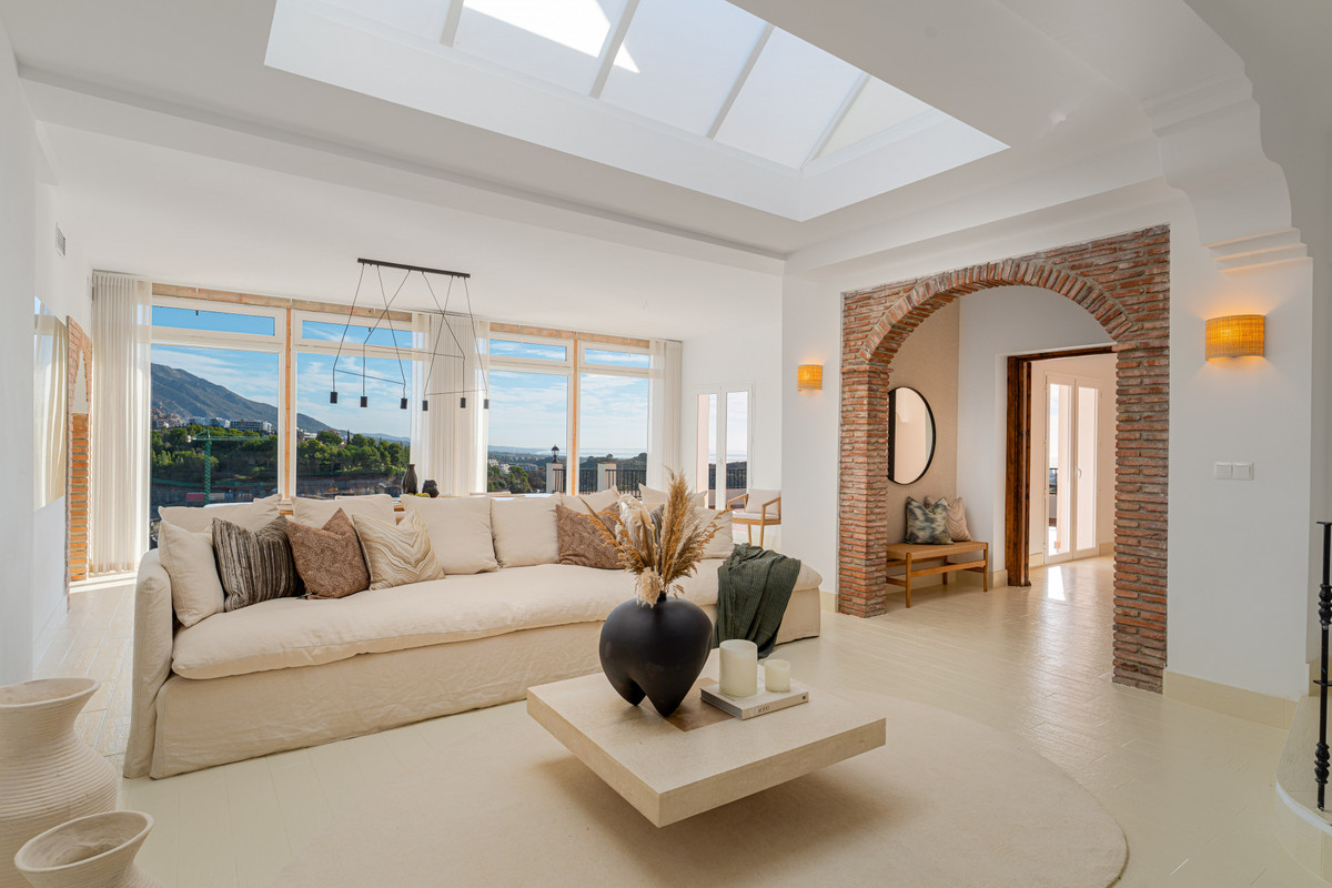Se vende Villa - Chalet de 6 dormitorios en Costa Del Sol, Málaga, España