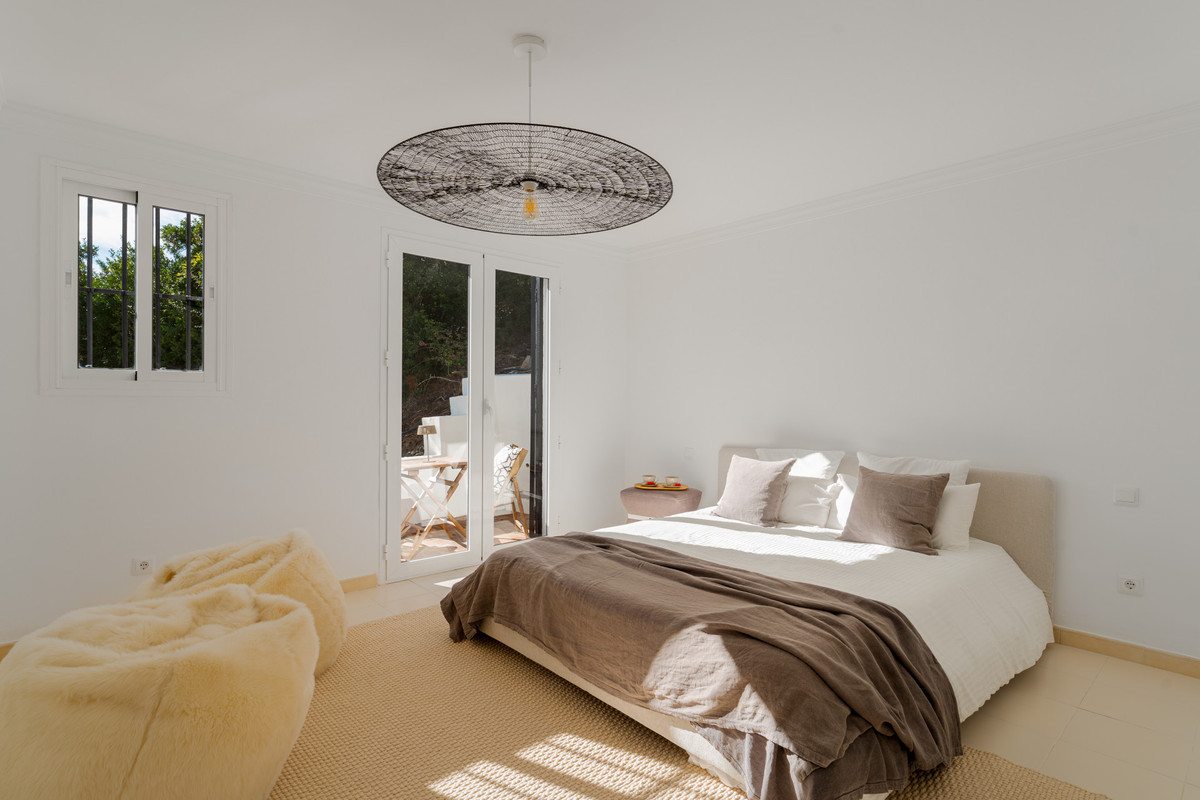 Se vende Villa - Chalet de 6 dormitorios en Costa Del Sol, Málaga, España