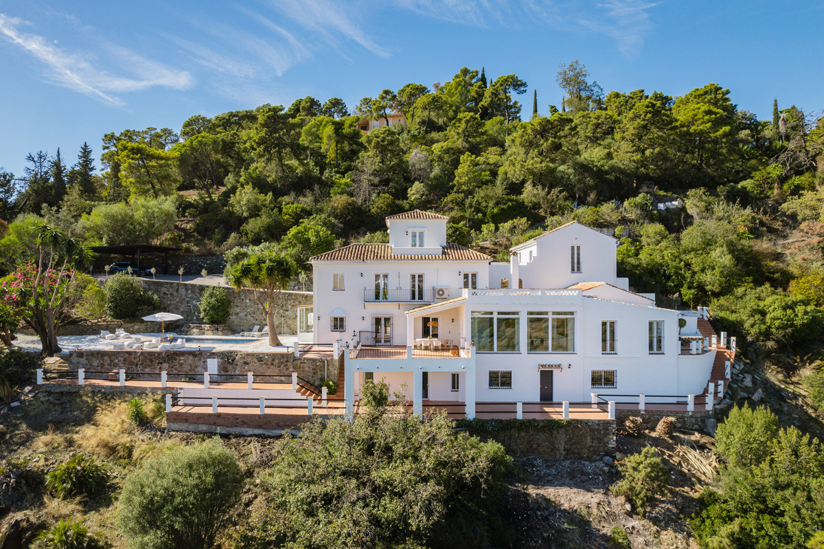 Se vende Villa - Chalet de 6 dormitorios en Costa Del Sol, Málaga, España