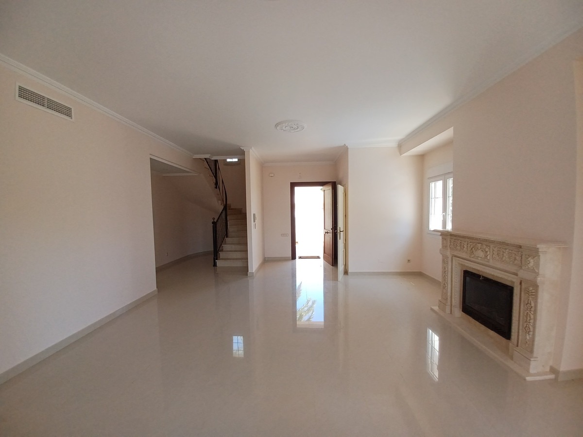 4 Bed Townhouse for sale in Cabo Roig Costa Blanca, Alicante, Spain