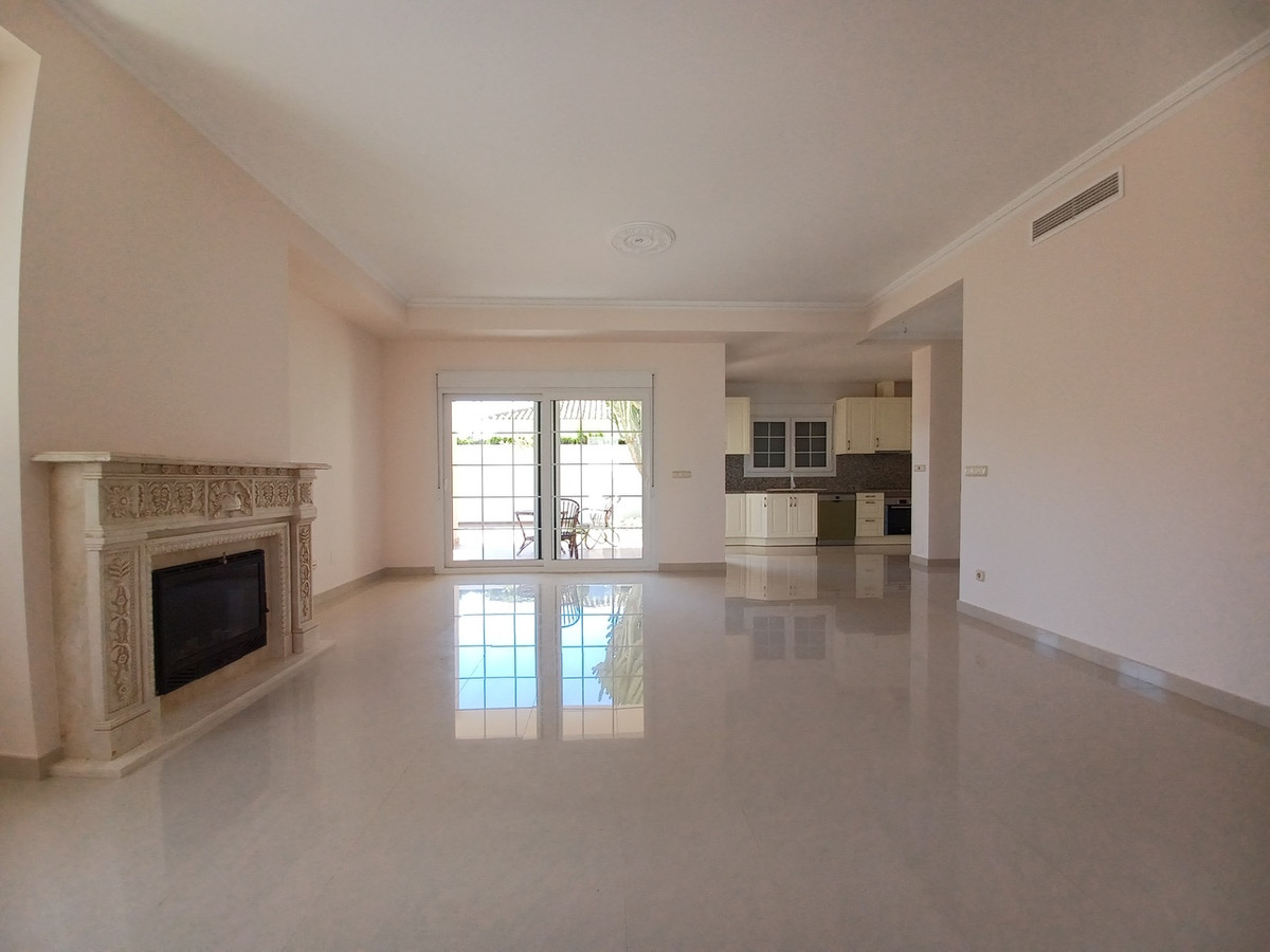 4 Bed Townhouse for sale in Cabo Roig Costa Blanca, Alicante, Spain