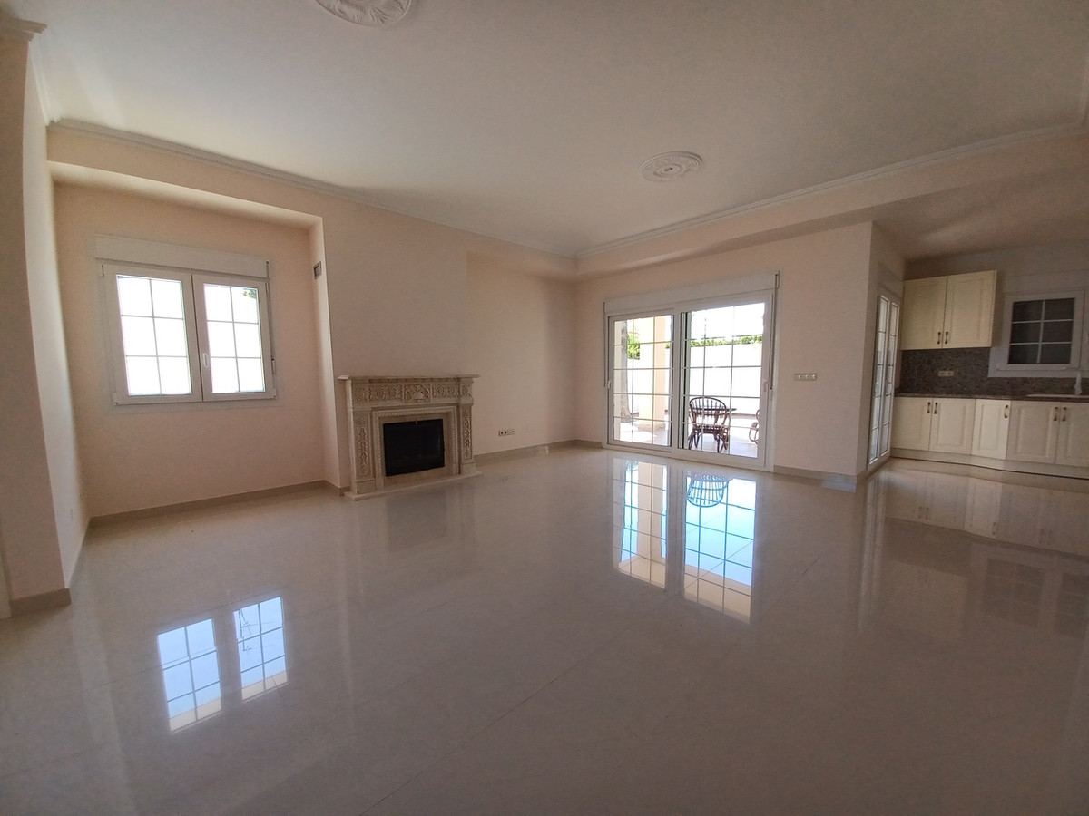 4 Bed Townhouse for sale in Cabo Roig Costa Blanca, Alicante, Spain