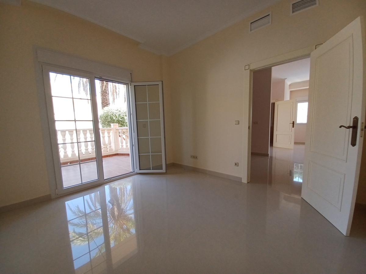 4 Bed Townhouse for sale in Cabo Roig Costa Blanca, Alicante, Spain