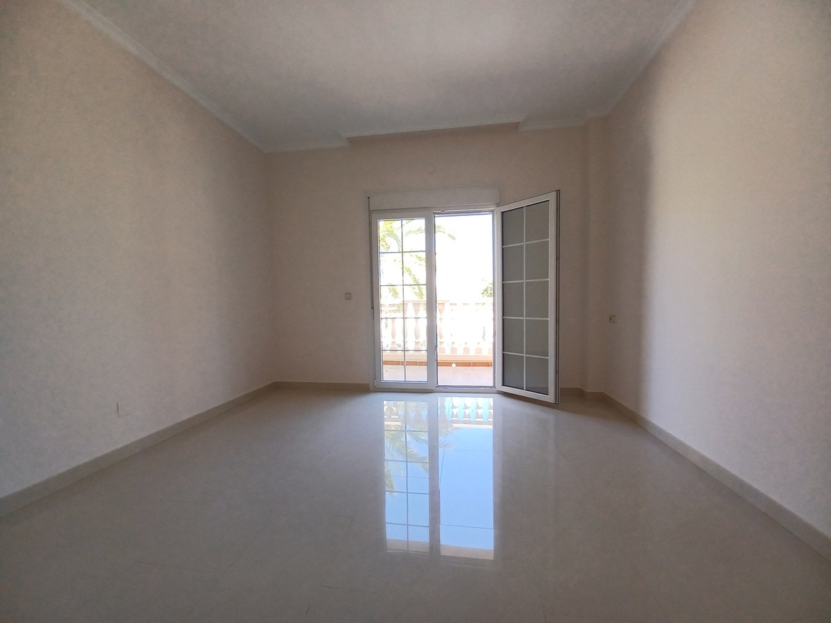 4 Bed Townhouse for sale in Cabo Roig Costa Blanca, Alicante, Spain