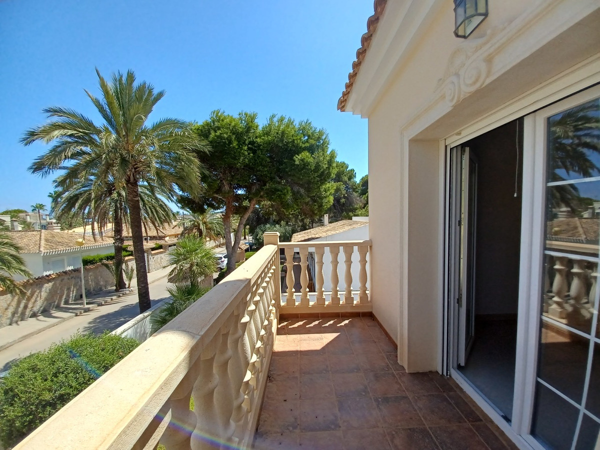4 Bed Townhouse for sale in Cabo Roig Costa Blanca, Alicante, Spain