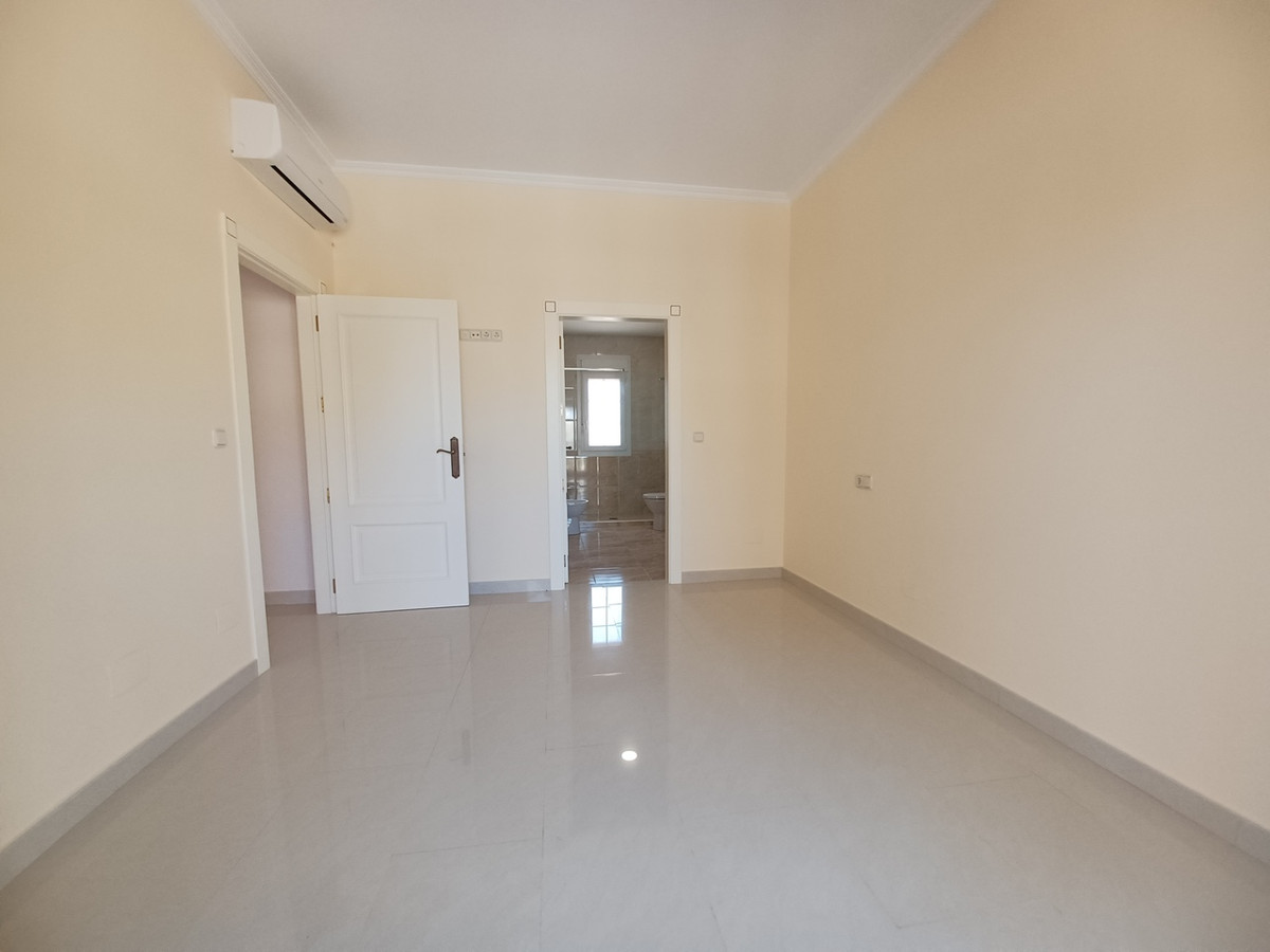 4 Bed Townhouse for sale in Cabo Roig Costa Blanca, Alicante, Spain