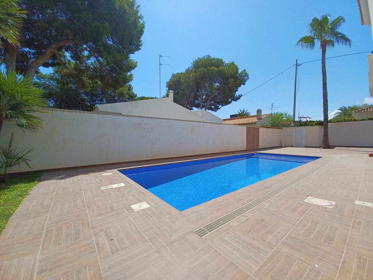 4 Bed Townhouse for sale in Cabo Roig Costa Blanca, Alicante, Spain
