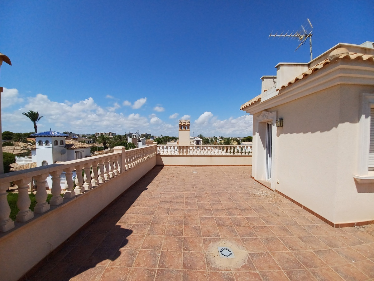 4 Bed Townhouse for sale in Cabo Roig Costa Blanca, Alicante, Spain