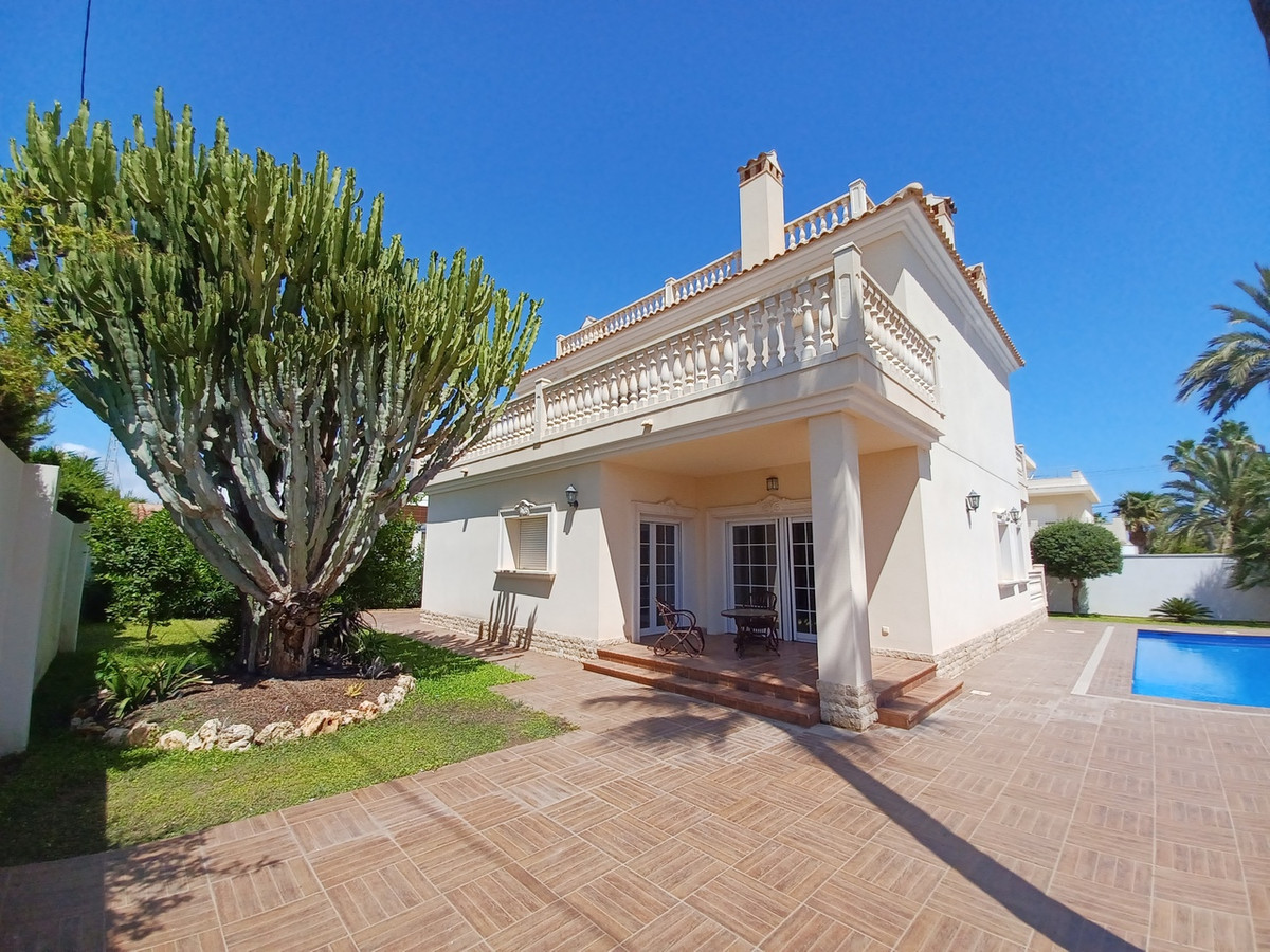 4 Bed Townhouse for sale in Cabo Roig Costa Blanca, Alicante, Spain