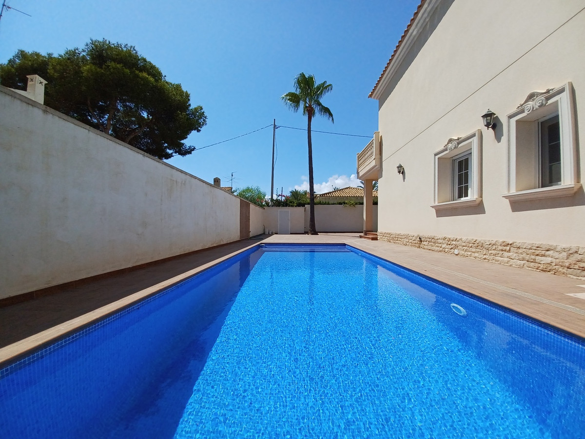 4 Bed Townhouse for sale in Cabo Roig Costa Blanca, Alicante, Spain