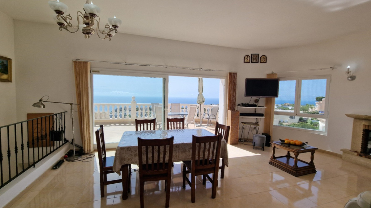 Se vende Villa - Chalet de 4 dormitorios en Costa Blanca, Alicante, España