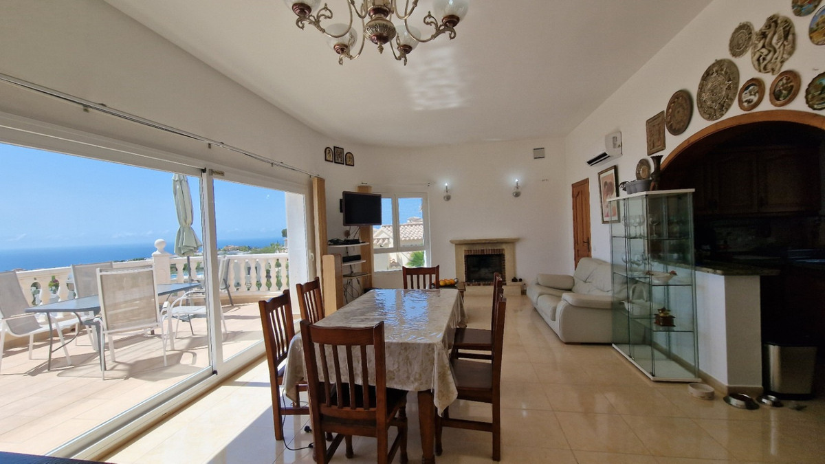 Se vende Villa - Chalet de 4 dormitorios en Costa Blanca, Alicante, España