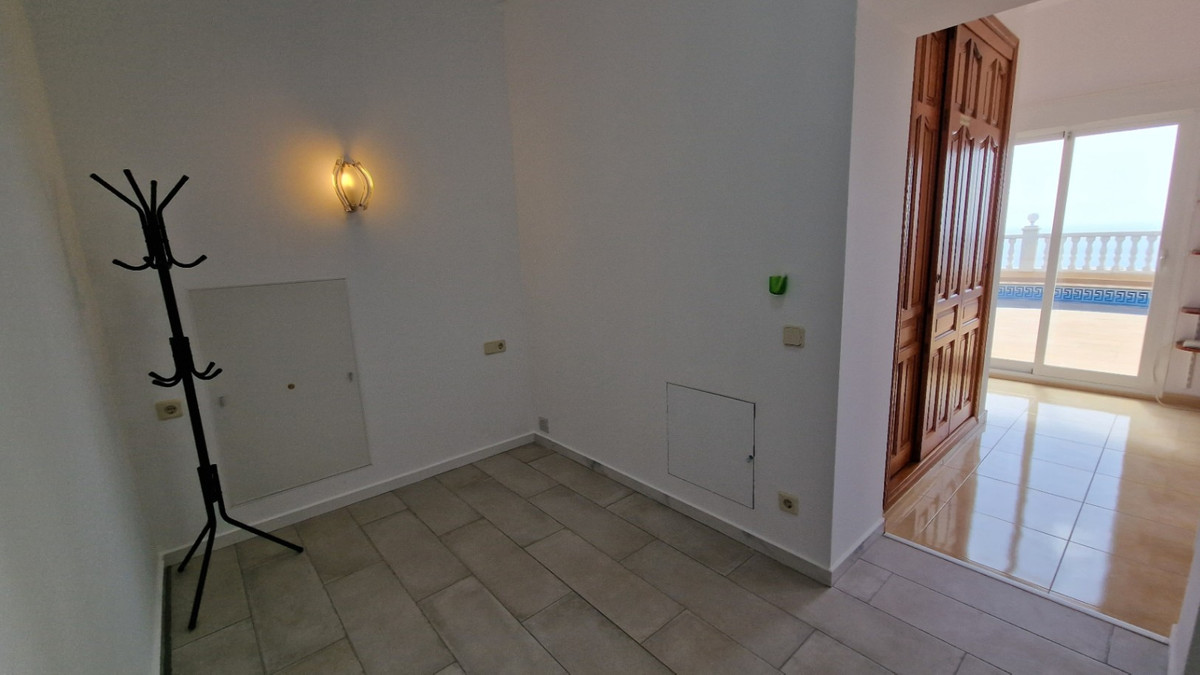 Se vende Villa - Chalet de 4 dormitorios en Costa Blanca, Alicante, España