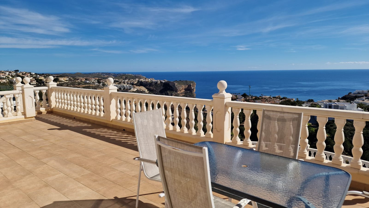 Se vende Villa - Chalet de 4 dormitorios en Costa Blanca, Alicante, España