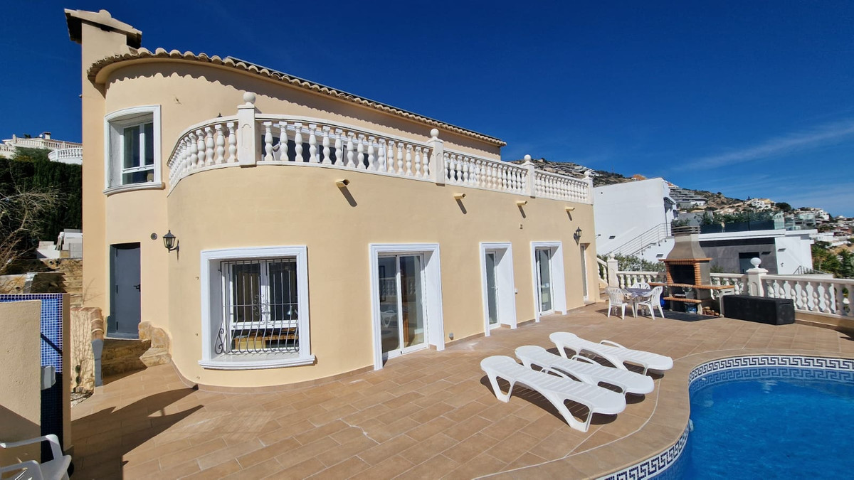 Se vende Villa - Chalet de 4 dormitorios en Costa Blanca, Alicante, España