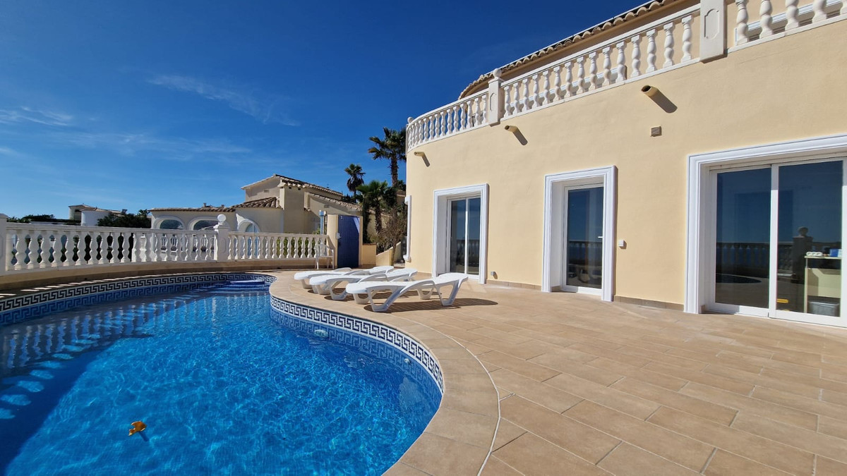 Se vende Villa - Chalet de 4 dormitorios en Costa Blanca, Alicante, España