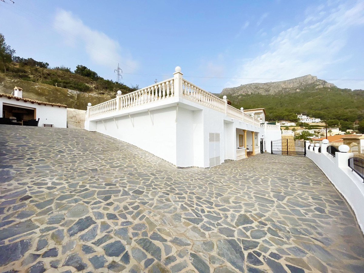Se vende Villa - Chalet de 4 dormitorios en Costa Blanca, Alicante, España