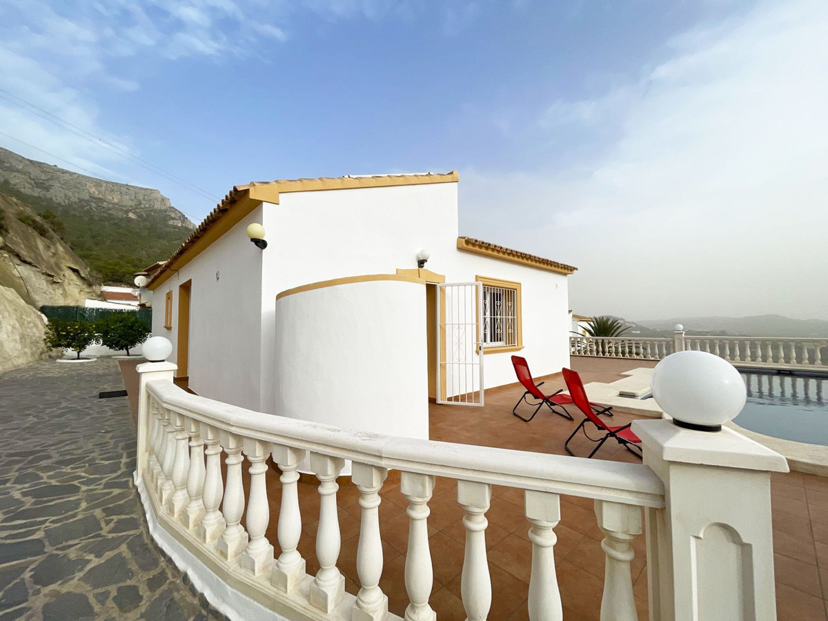 Se vende Villa - Chalet de 4 dormitorios en Costa Blanca, Alicante, España