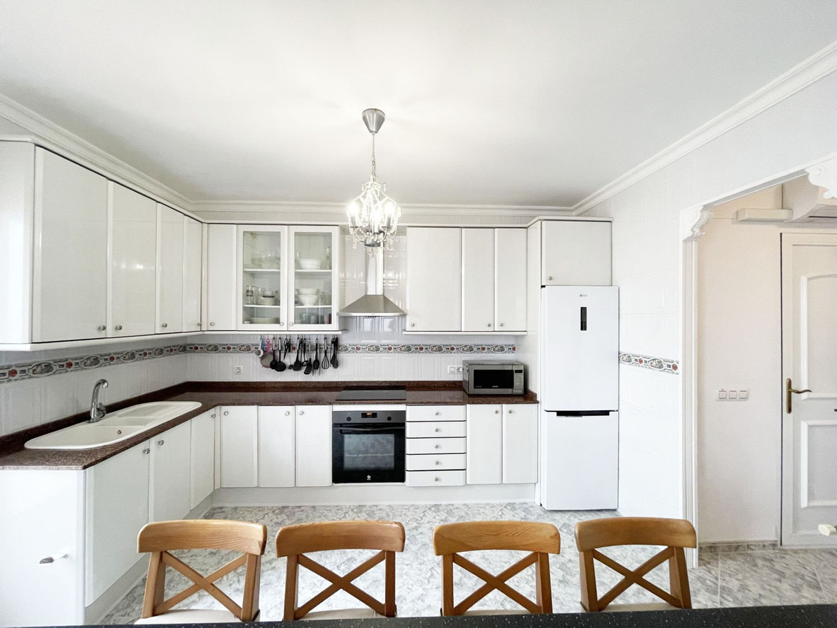 Se vende Villa - Chalet de 4 dormitorios en Costa Blanca, Alicante, España