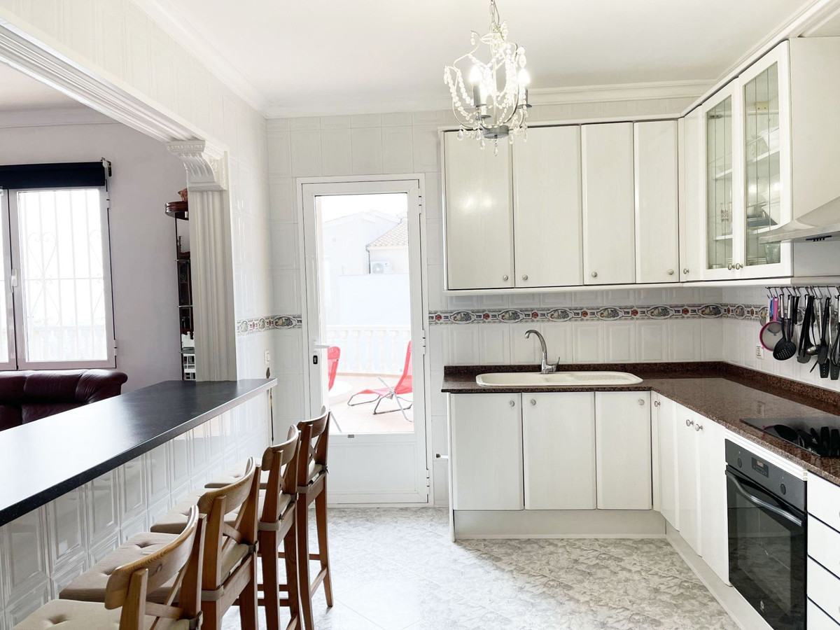 Se vende Villa - Chalet de 4 dormitorios en Costa Blanca, Alicante, España