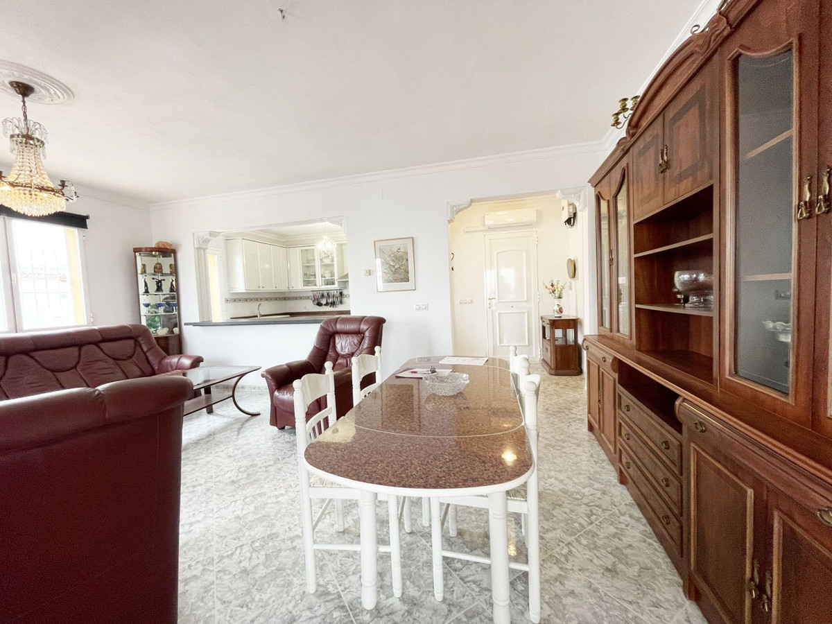 Se vende Villa - Chalet de 4 dormitorios en Costa Blanca, Alicante, España