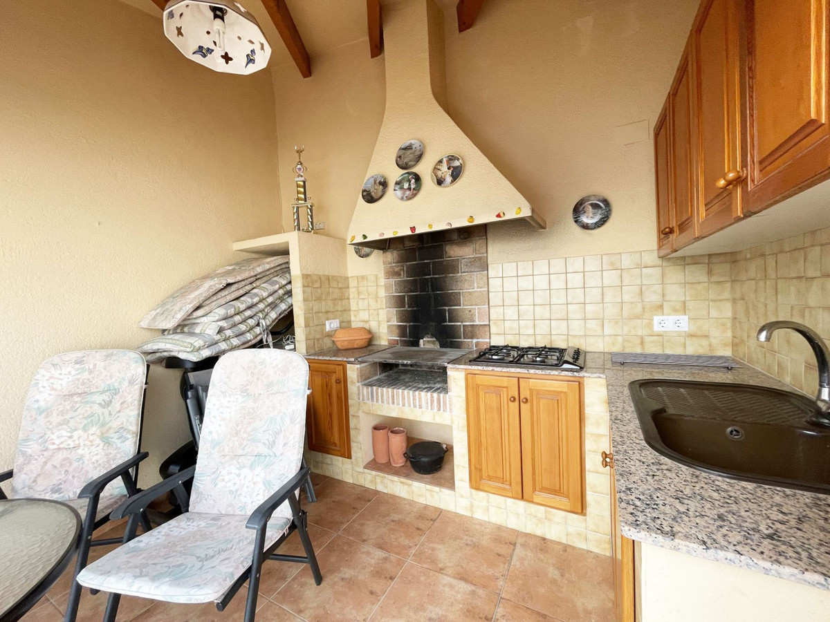 Se vende Villa - Chalet de 4 dormitorios en Costa Blanca, Alicante, España