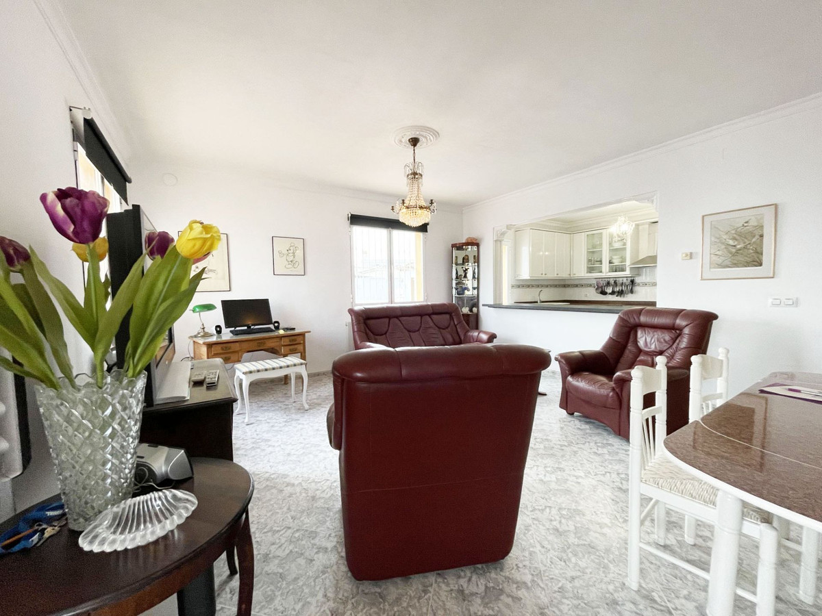 Se vende Villa - Chalet de 4 dormitorios en Costa Blanca, Alicante, España