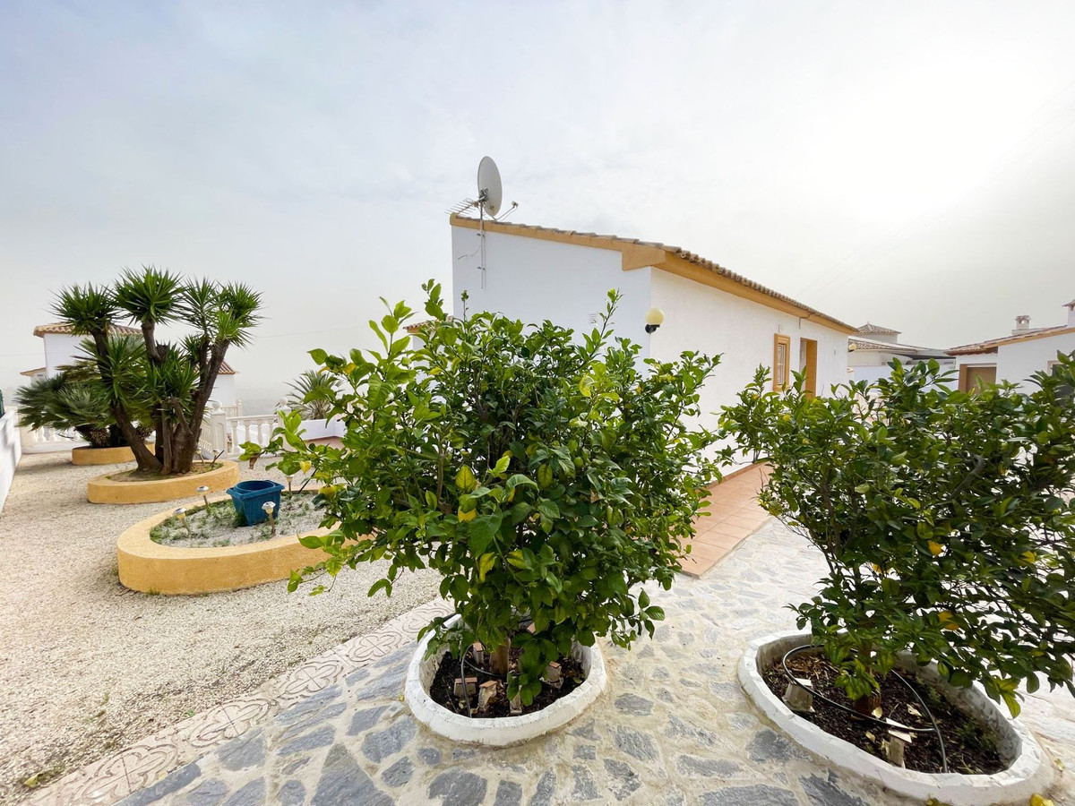 Se vende Villa - Chalet de 4 dormitorios en Costa Blanca, Alicante, España
