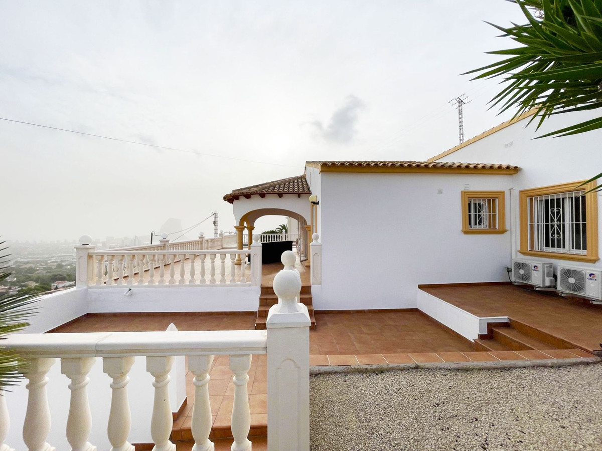 Se vende Villa - Chalet de 4 dormitorios en Costa Blanca, Alicante, España