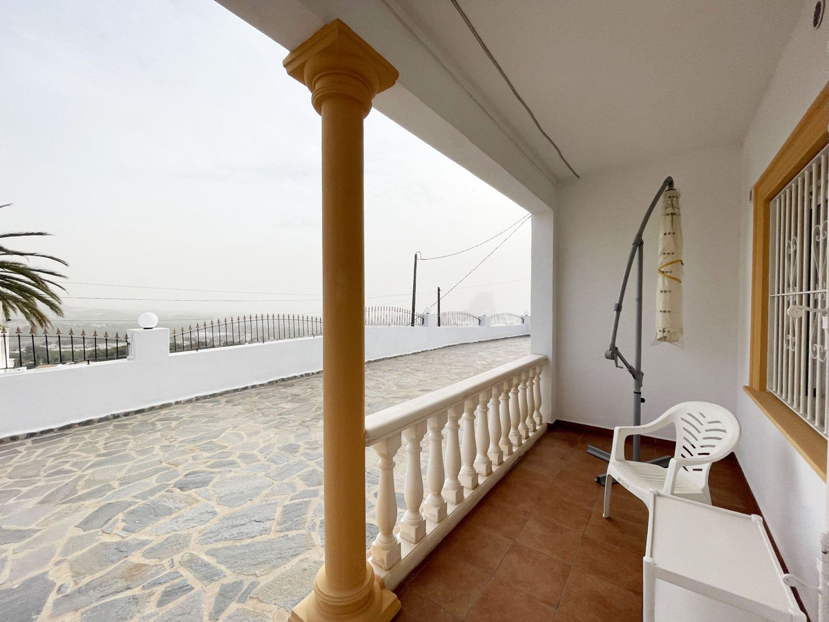 Se vende Villa - Chalet de 4 dormitorios en Costa Blanca, Alicante, España
