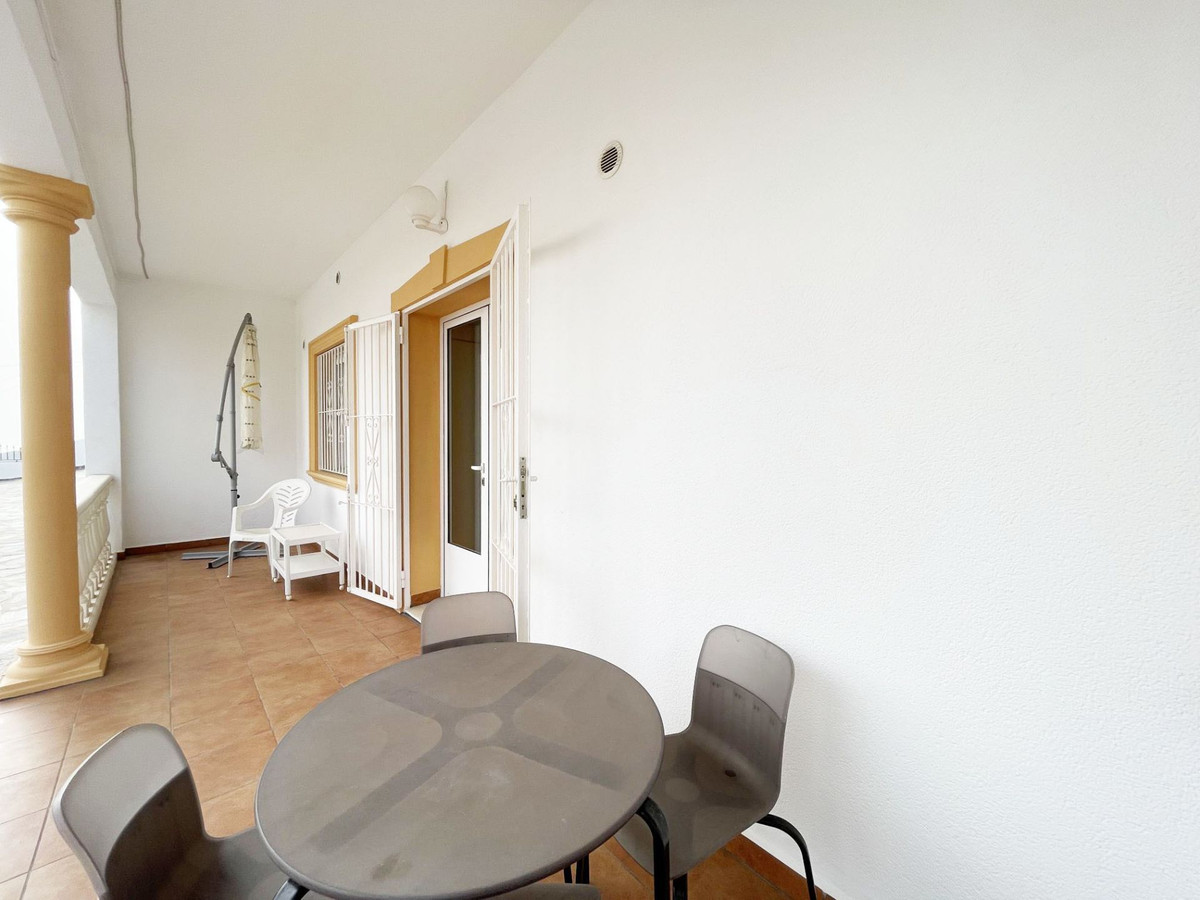 Se vende Villa - Chalet de 4 dormitorios en Costa Blanca, Alicante, España