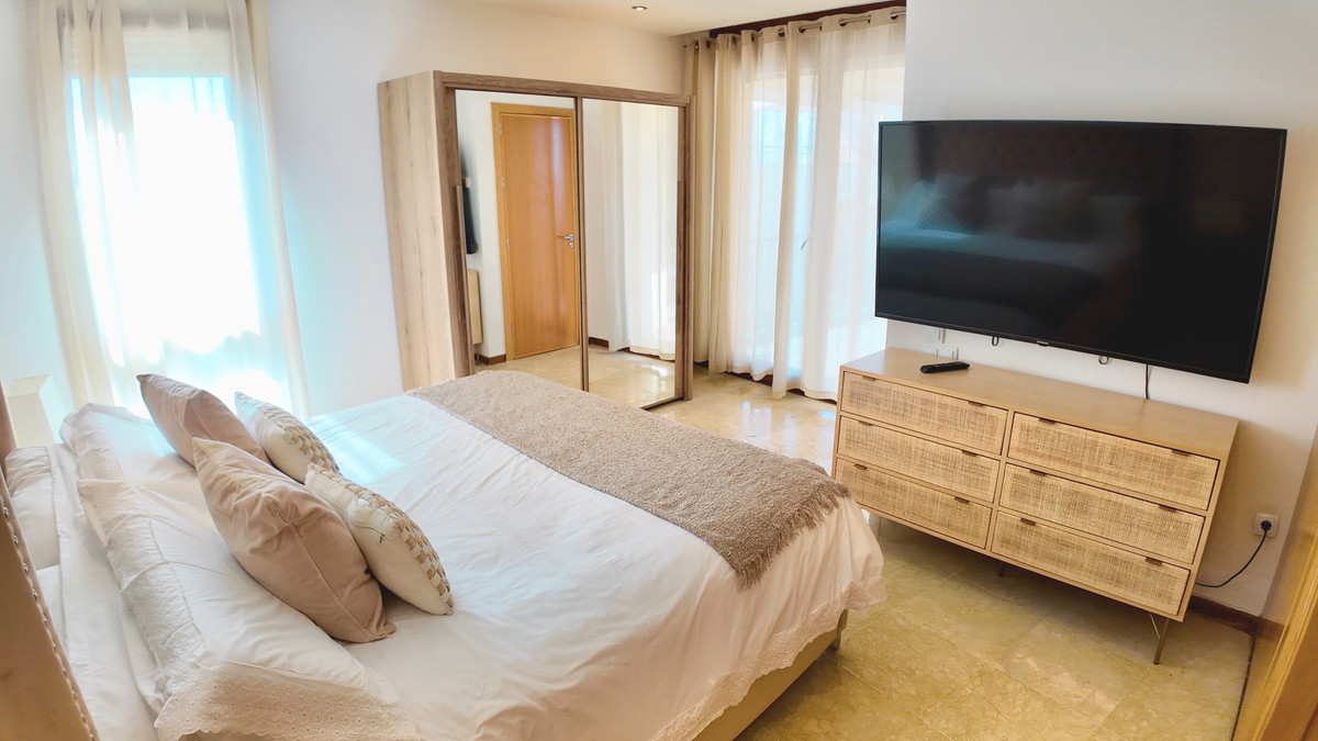 Se vende Apartamento Planta Baja de 3 dormitorios en Costa Del Sol, Málaga, España