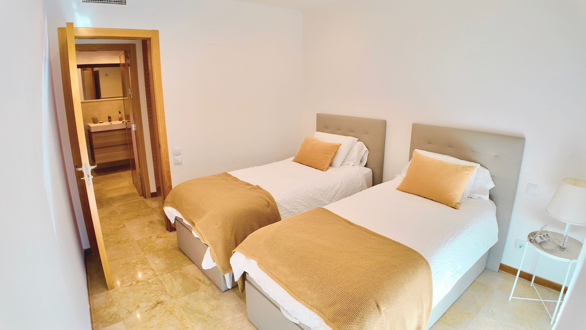 Se vende Apartamento Planta Baja de 3 dormitorios en Costa Del Sol, Málaga, España