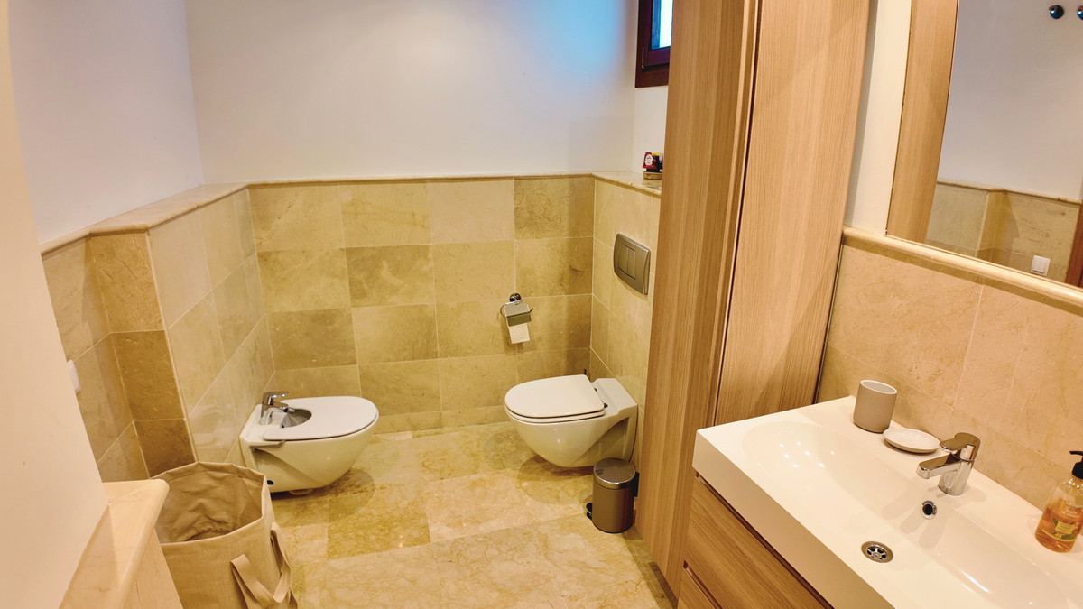 Se vende Apartamento Planta Baja de 3 dormitorios en Costa Del Sol, Málaga, España