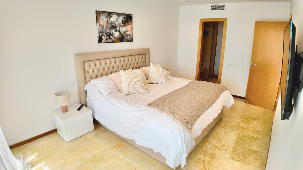Se vende Apartamento Planta Baja de 3 dormitorios en Costa Del Sol, Málaga, España