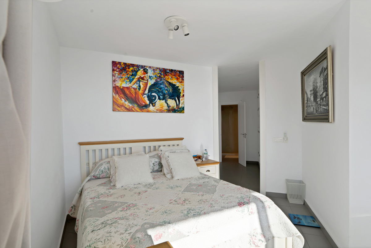 Se vende Apartamento Planta Media de 2 dormitorios en Costa Del Sol, Málaga, España