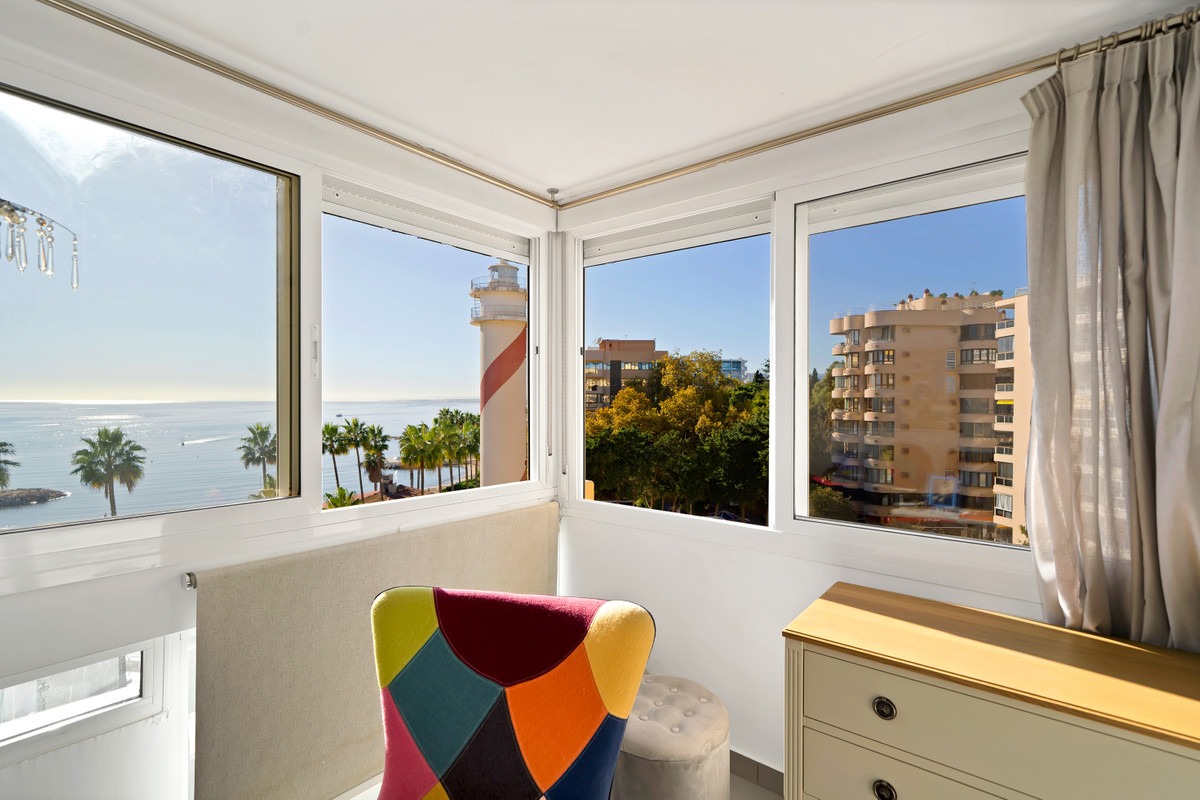 Se vende Apartamento Planta Media de 2 dormitorios en Costa Del Sol, Málaga, España