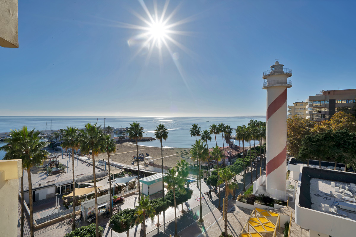 Se vende Apartamento Planta Media de 2 dormitorios en Costa Del Sol, Málaga, España