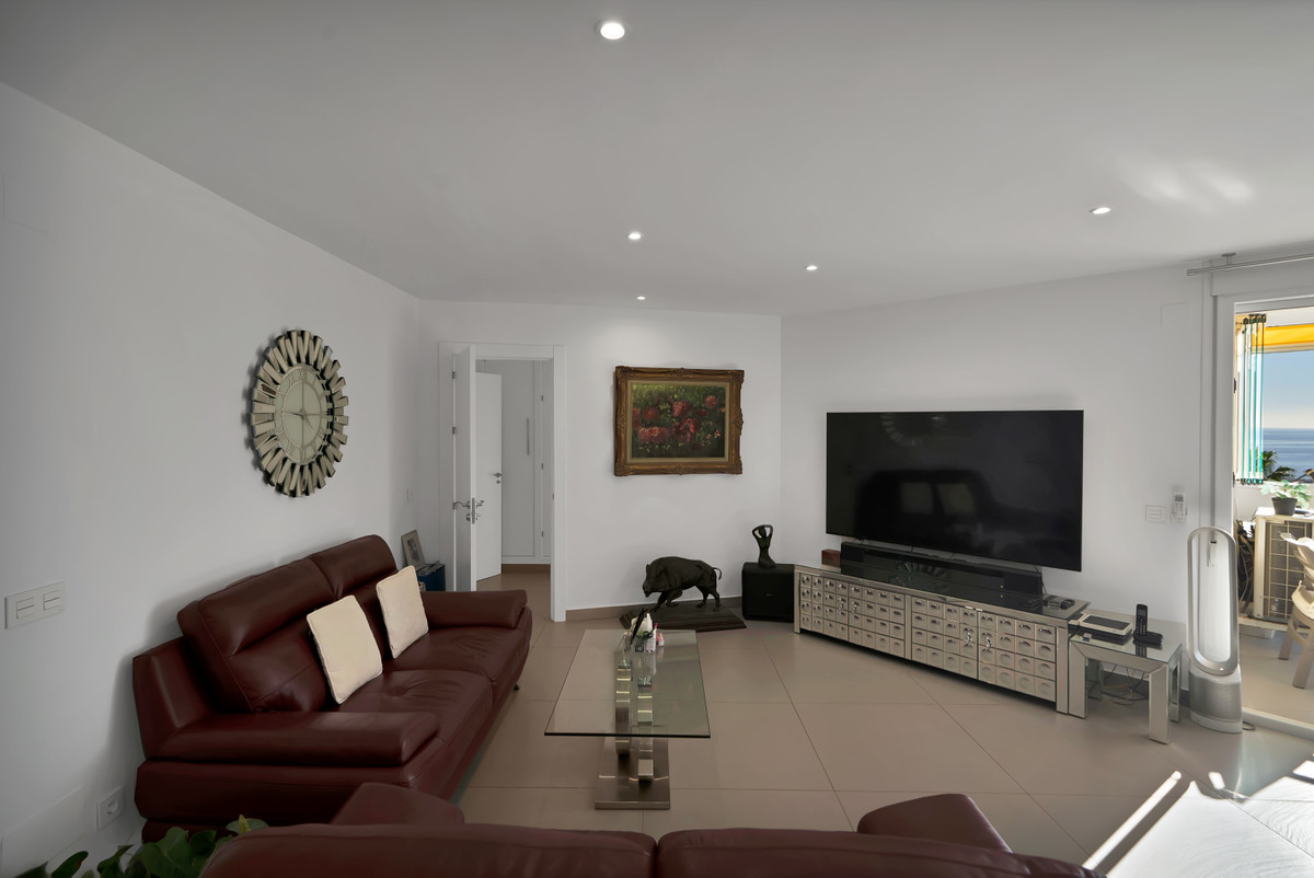 Se vende Apartamento Planta Media de 2 dormitorios en Costa Del Sol, Málaga, España