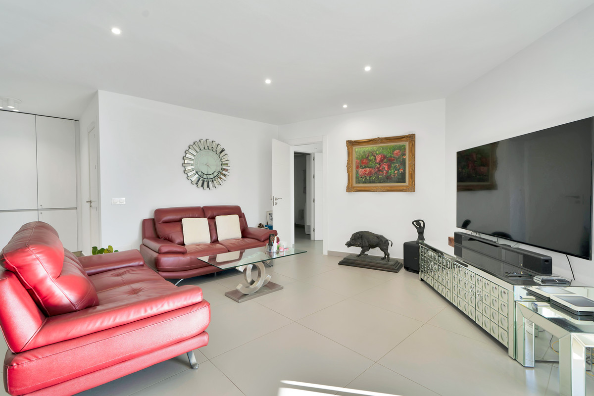 Se vende Apartamento Planta Media de 2 dormitorios en Costa Del Sol, Málaga, España