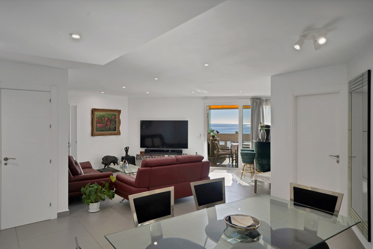 Se vende Apartamento Planta Media de 2 dormitorios en Costa Del Sol, Málaga, España
