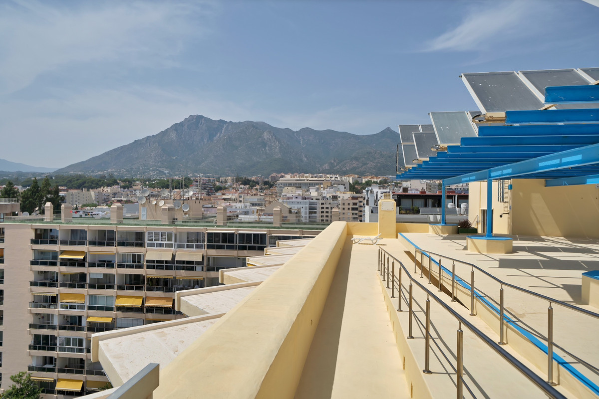 Se vende Apartamento Planta Media de 2 dormitorios en Costa Del Sol, Málaga, España