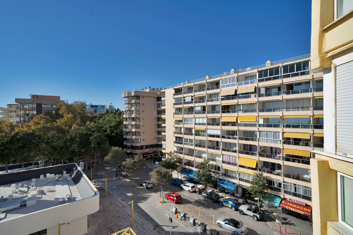 Se vende Apartamento Planta Media de 2 dormitorios en Costa Del Sol, Málaga, España
