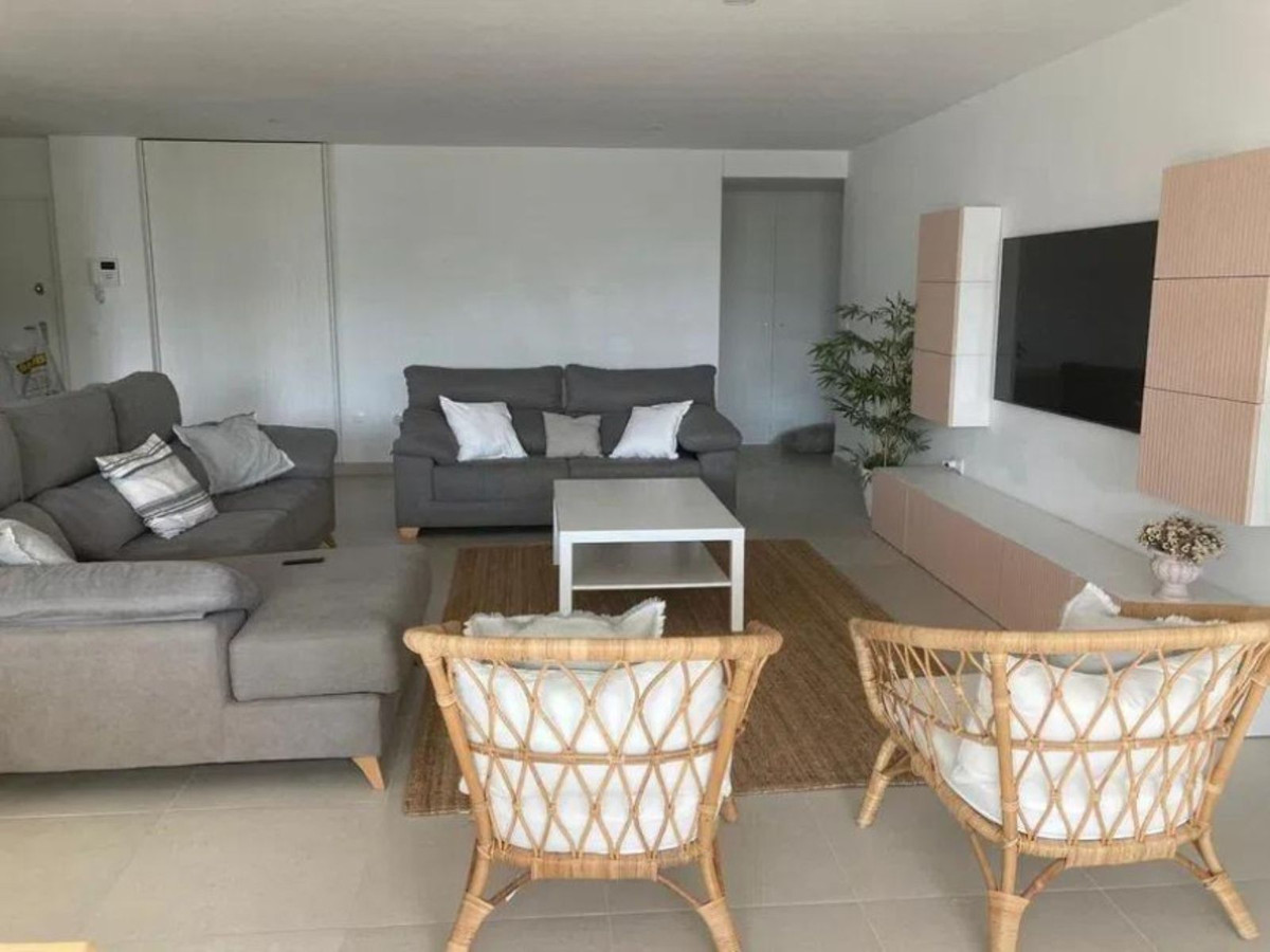 Se vende Apartamento Planta Baja de 3 dormitorios en Costa Del Sol, Cadiz, España