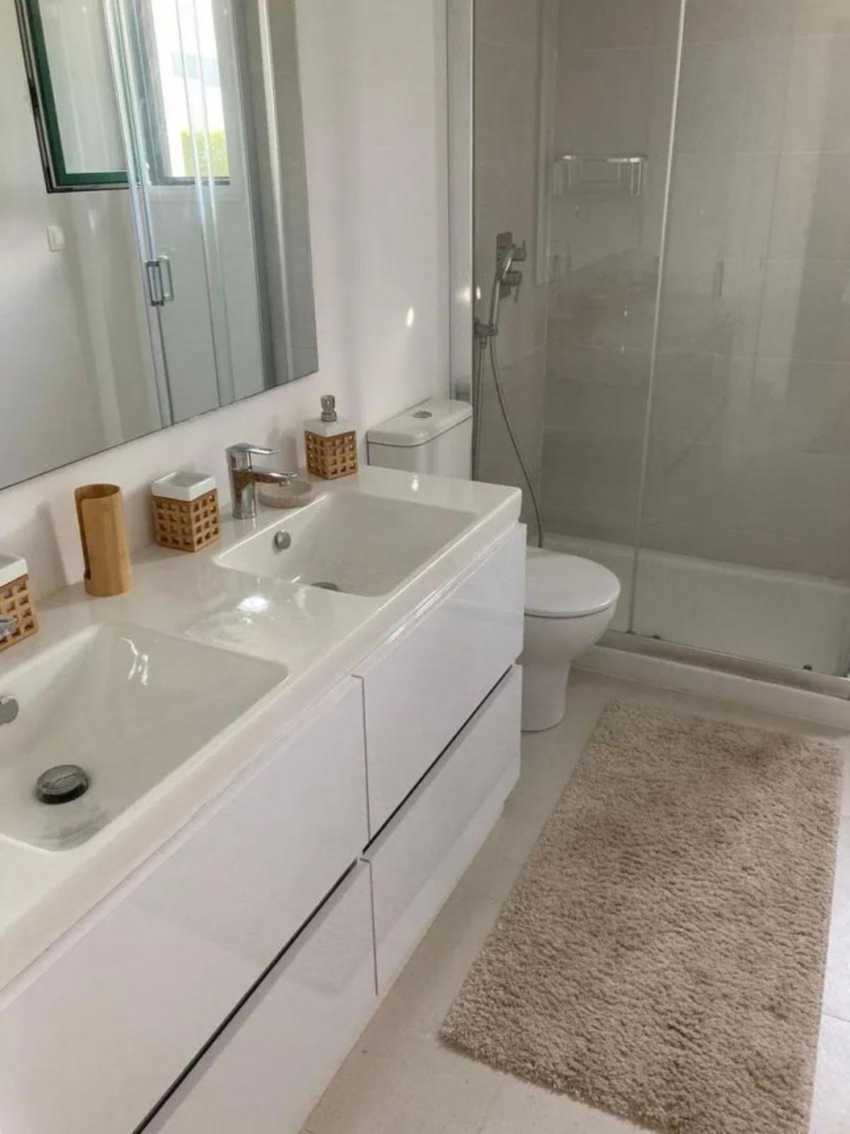 Se vende Apartamento Planta Baja de 3 dormitorios en Costa Del Sol, Cadiz, España