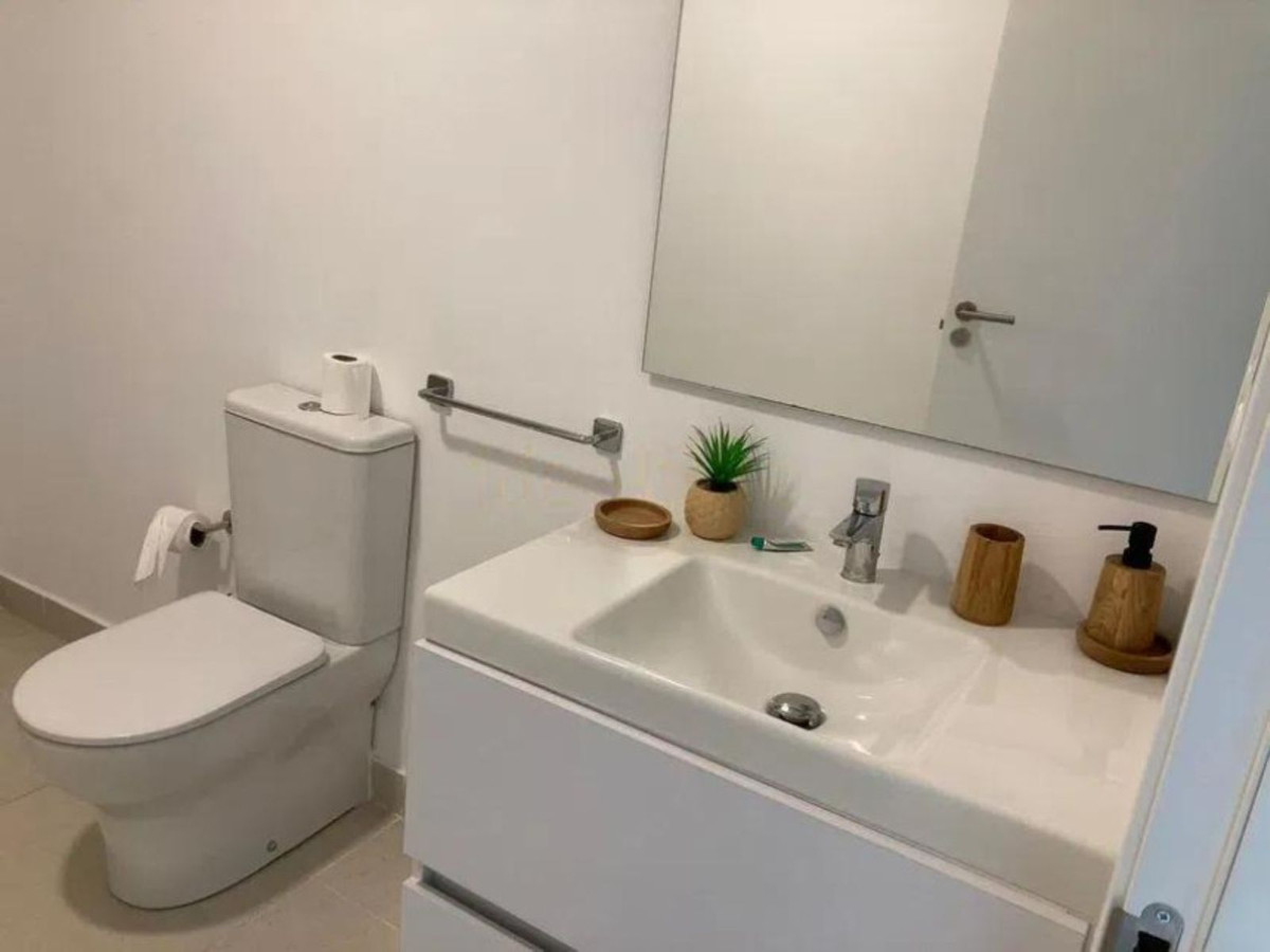 Se vende Apartamento Planta Baja de 3 dormitorios en Costa Del Sol, Cadiz, España